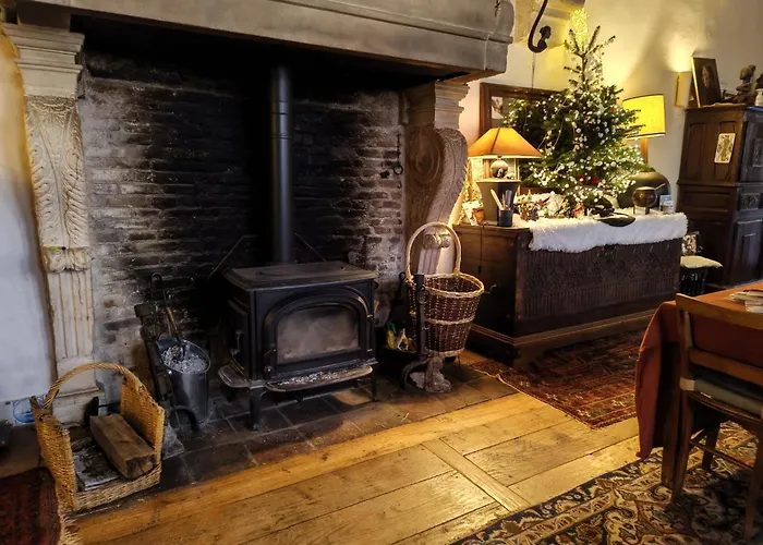 Hôtel accueillant les animaux: Maison Romane 1136